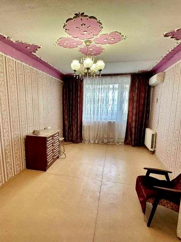 Продам 2 кімнатну квартиру зуп. Гвардійська ( Соляні)