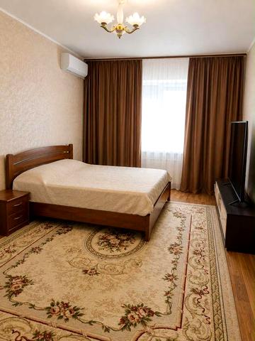 Продам 3 кімнатну квартиру метро Позняки вулиця Лариси Руденко  91 м2 Осокорки