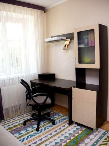 3-кімнатна 72 м² | 2 поверх | Автономне опалення | Паркомісце | Меблі та техніка | Система охорони| Енергозберігаюча| Заходь і живи