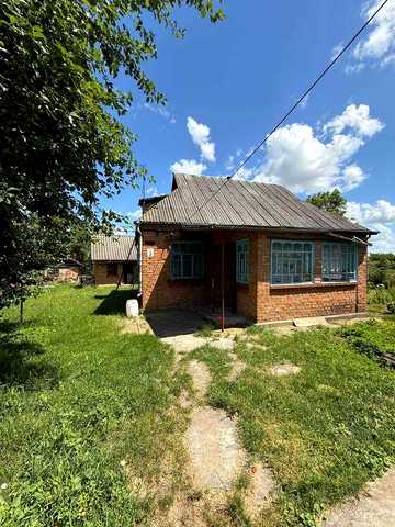 Продам цегляний будинок с.Медвежа
