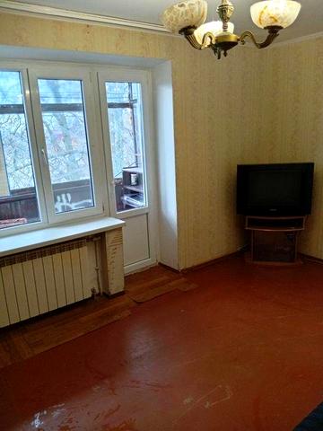 Продам квартиру 2-к, Тобілевича вул., Очеретянка
