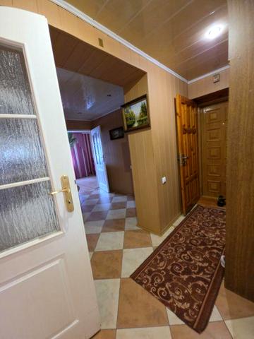 Продаю трьохкімнатну квартиру
