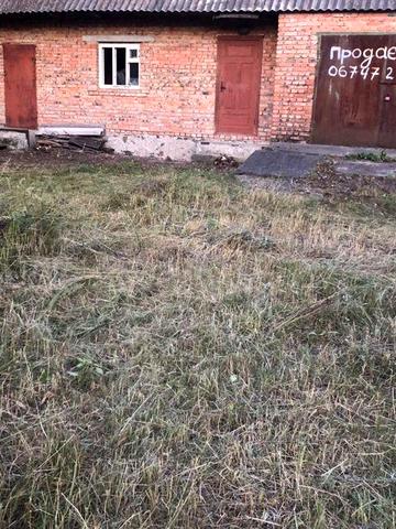 Продається врем’янка з гаражем, підвалом та земельною ділянкою 15 соток