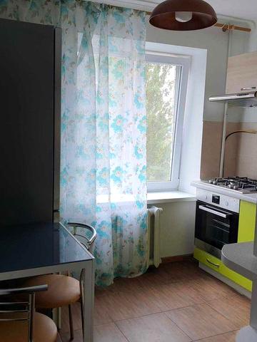 Оренда 2 кімн. вулиця Євгена Чикаленка, 2-4/7