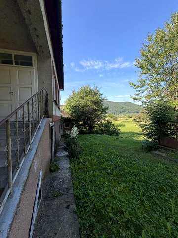 Продаж будинку в с. Зарічево.
