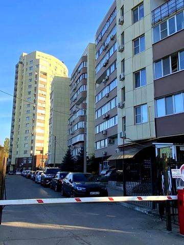 Оренда квартири в новобудові з закритою теріторією