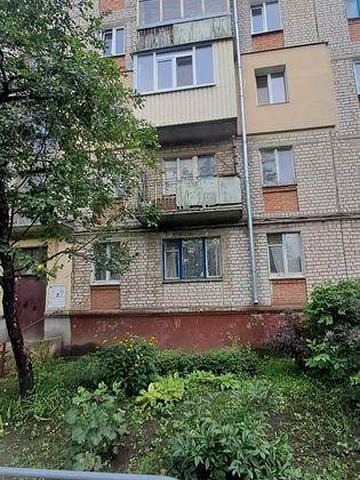 Продам 3 к.кв.2/5 ул. Каденюка 31, метро  Армейская