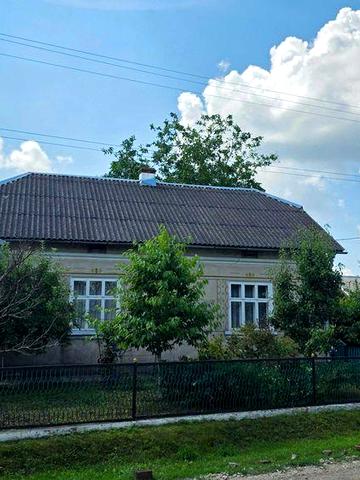Продається будинок в с. Клювинці (Чортківський район, Тернопільська область).