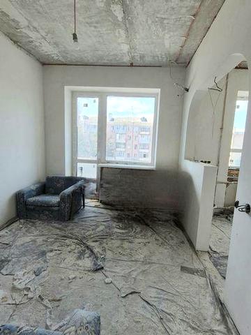 Продам 2 комнатную, недалеко от метро