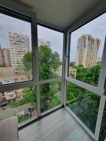 2-кімнатна квартира в цегляному будинку на вул. Педагогічній.