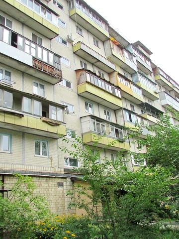 Чорнобильська вул., 3