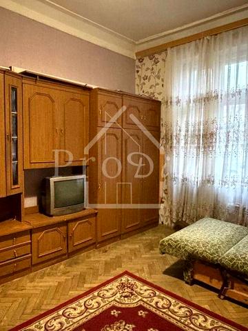 Оренда кімнати в гуртожитку.Голосіївський район.Маричанська .