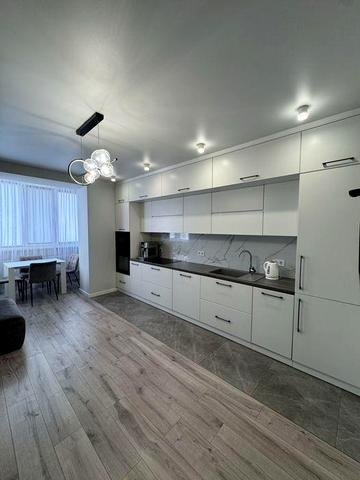 Оренда квартири від власника: 4 кімнати, гардероб, 110 м.кв.