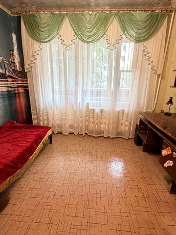 Двокімнатна квартира продаж Виноградар
