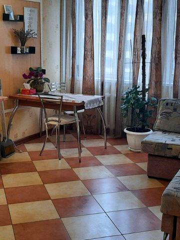Вячеслава Чорновола вул., 20