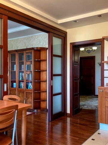 None 195000 USD