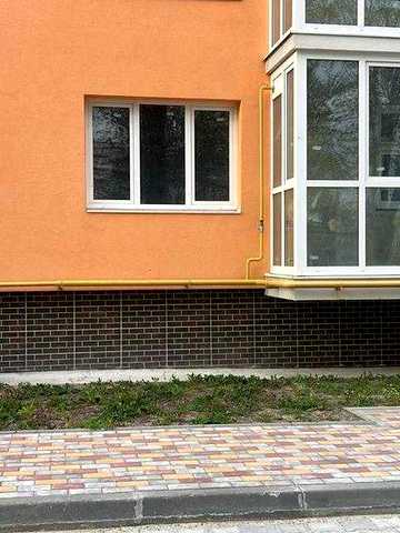 Продам  квартиру на 1п, 2К, нова на Злуки,25Б.  Або під комерцію. ЖК Злуки ,25Б