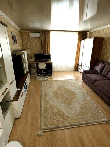 Продам 1 к кв вул. Нова 31, інд.газове оплалення, центр, 52м2