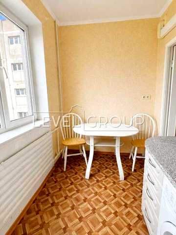 Продаж 1 кім. квартири вул. Тростянецька