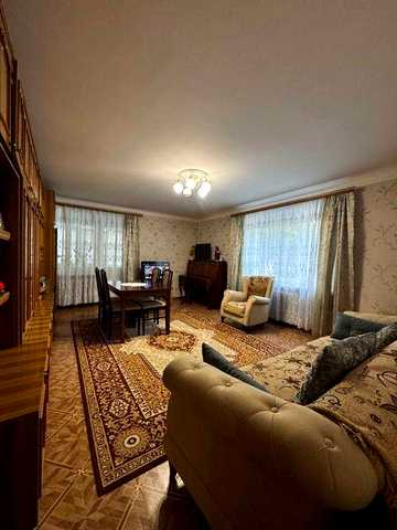 Продаж 3-кімнатної квартири 76 кв. м  з автономним газовим опаленням