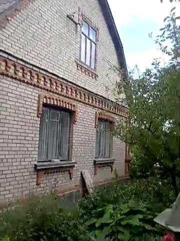 Продаж просторого будинку