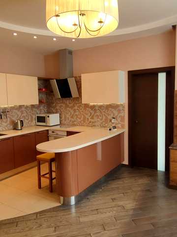 None 215000 USD