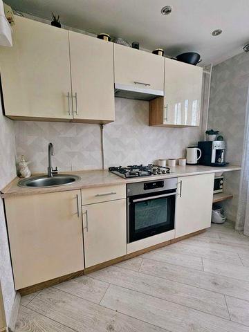 Продаж 2кім квартири з ремонтом