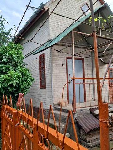 Продам дачний будинок