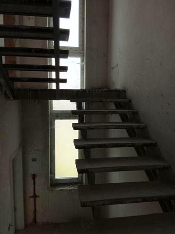Продам трьохповерховий будинок в центрі міста.Гаряча пропозиція !