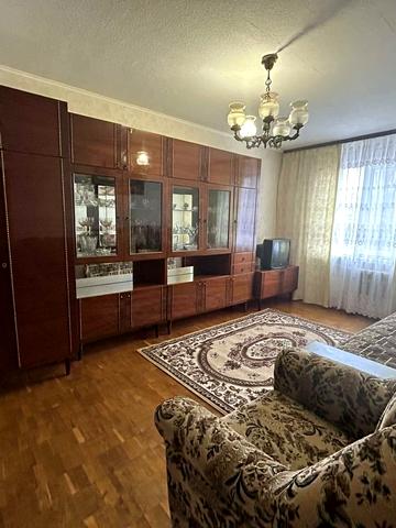 Оболонський просп., 11