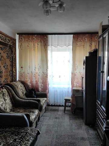 Велика кімната 16м2, із особистим умивальником, на Антонова.