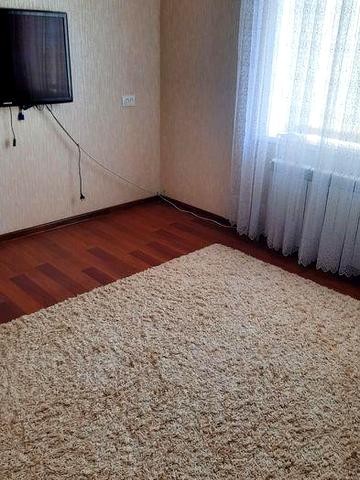 Продається двохкімнатна квартира в м.Нова Одеса, центр