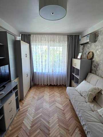 Продаж від власника 2-кімнатної квартири, площа 45 кв. м. Київ, пр. Голосіївський. Будинок 89