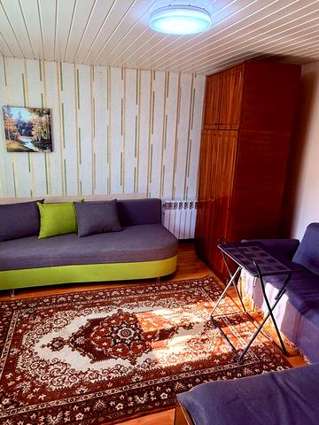 Лабораторна вул., 36