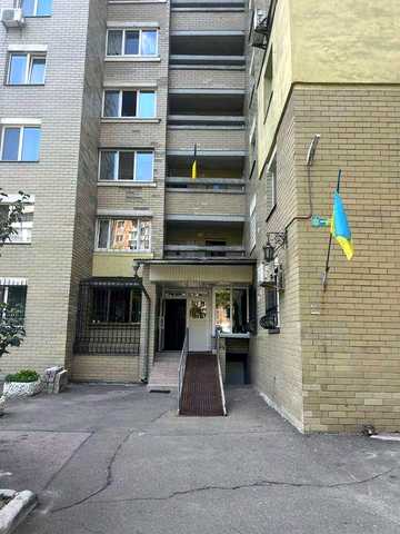 Продаж 3кімнатної квартири в центр ЖК Антоновича 103а