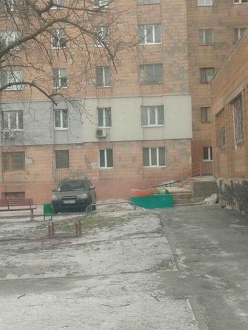 Продаж сучасної 2-кімнатної квартири з євроремонтом, меблями та технікою