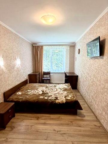 Продам 2-комнатную квартиру возле 9 школы