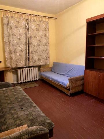 Продам 1к кв. на вул. Макарова