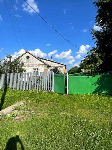 Продаж будинку  + 20 сотих землі