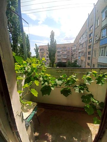 Продаю крупногабаритную 4х ком.кв-ру, р-н Херсонского шоссе
