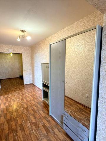 Продаж  квартири Милославська 12А