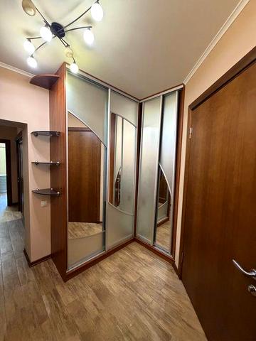 Продаж від ВЛАСНИКА 3-кімнатна квартира. Метро Берестейська