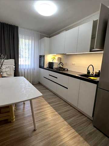 Продаж 3к Квартира Михайлівська (Полярників) площа