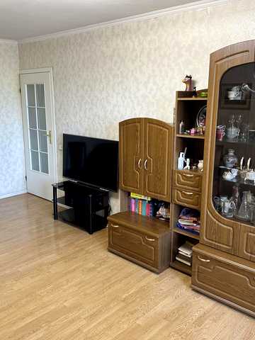 Борщагівська вул., 4