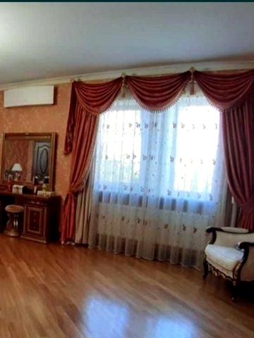 Оренда сучасного будинку  в Обухові