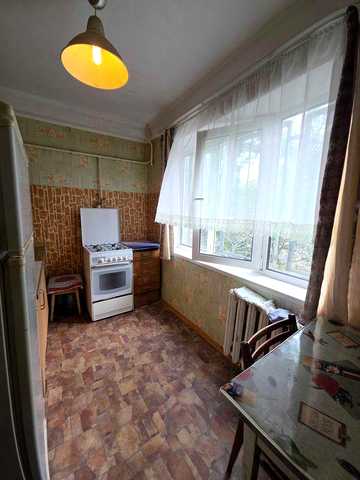 Продам квартиру. 1й поверх. ТЕРМІНОВО.