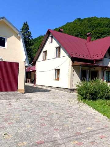 Будинок в Карпатах