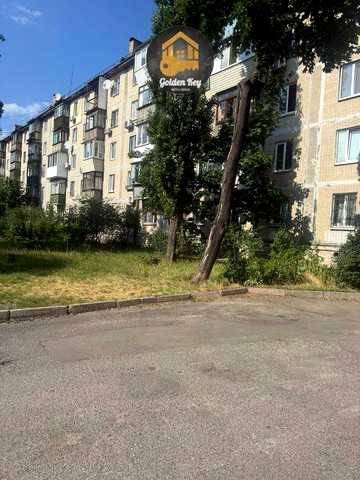 Продам комфортну 2- кімнатну квартиру, 41,7м2 , 4 поверх , місто Київ , вулиця Вифлеємська 14. Розглядаємо продаж за ДЕРЖАВНИМИ ПРОГРАМАМИ.