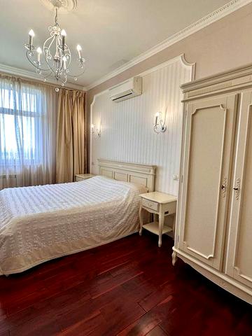 Оренда видової 3 кімнатної квартири 92 м², ЖК Панорама на Печерську, генератор, паркінг. Печерський район Коновальця 44-А
