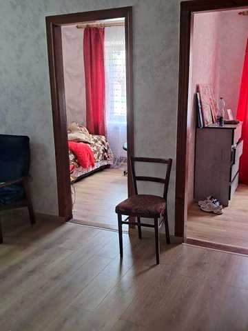 Продам трьохкімнатну квартиру, гараж,сарай,погріб
